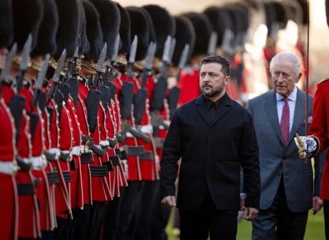 Zelenski Londonda kralla görüşdü