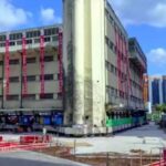 Çində 7 600 tonluq nəhəng binanı “yeritdilər” – FOTO