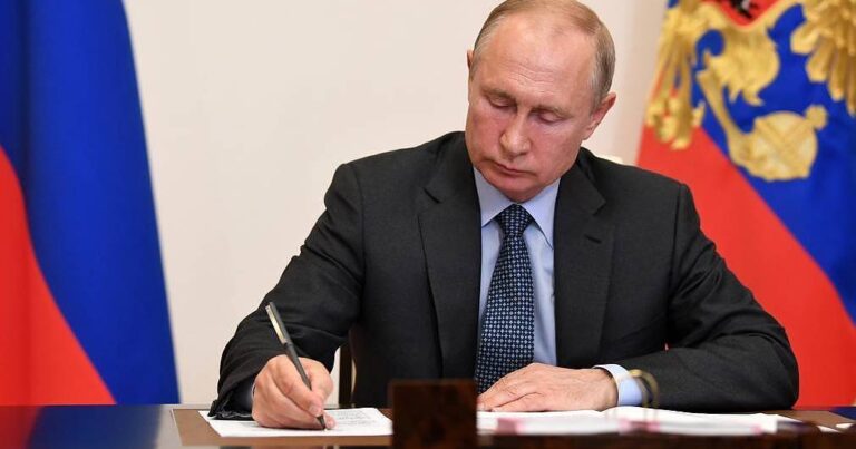 Putin Qod Nisanovu “Aleksandr Nevski” ordeni ilə təltif etdi
