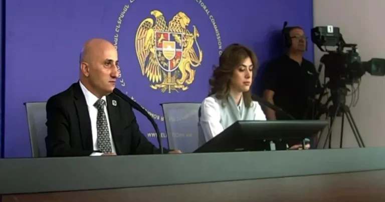 Ermənistanda iki seçki komissiyasının sədri saxlanıldı Ermənistanda iki seçki komissiyasının sədri saxlanıldı