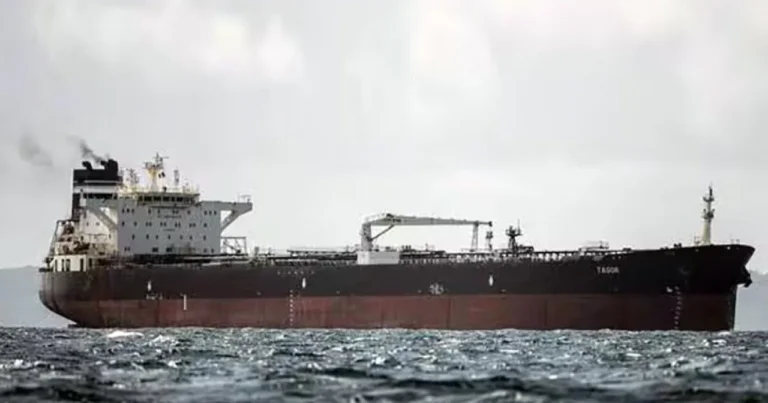 Britaniya Rusiyanın tankerini ələ keçirdi Britaniya Rusiyanın tankerini ələ keçirdi