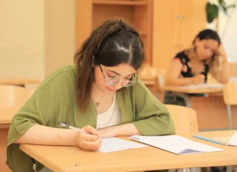 Ali təhsil müəssisələrinin magistraturalarına qəbul imtahanı keçirildi