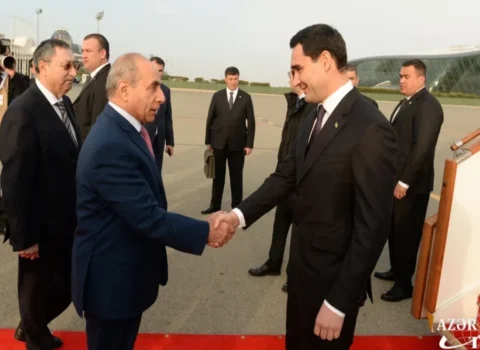 Türkmənistan Prezidenti Sərdar Berdiməhəmmədov Azərbaycana səfərə gəlib