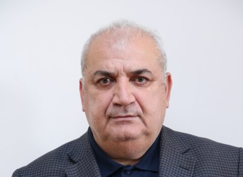 Ekspert: “Məzunlar iş tapa bilmirlər, vakansiyalar “Bravo”, “Sədərək” və “Bolt”da olur”