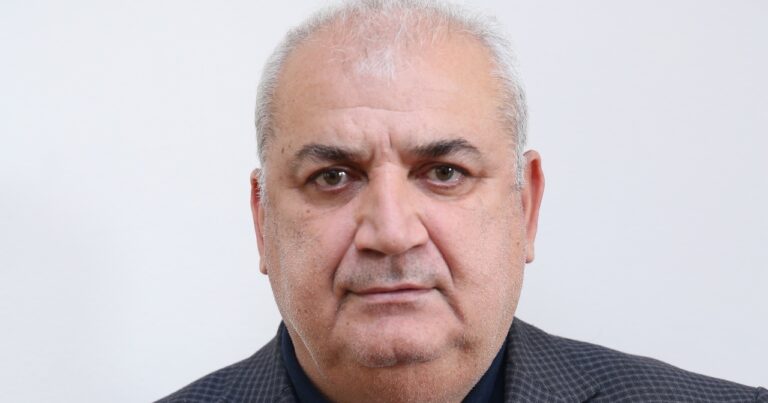 Ekspert: “Məzunlar iş tapa bilmirlər, vakansiyalar “Bravo”, “Sədərək” və “Bolt”da olur”