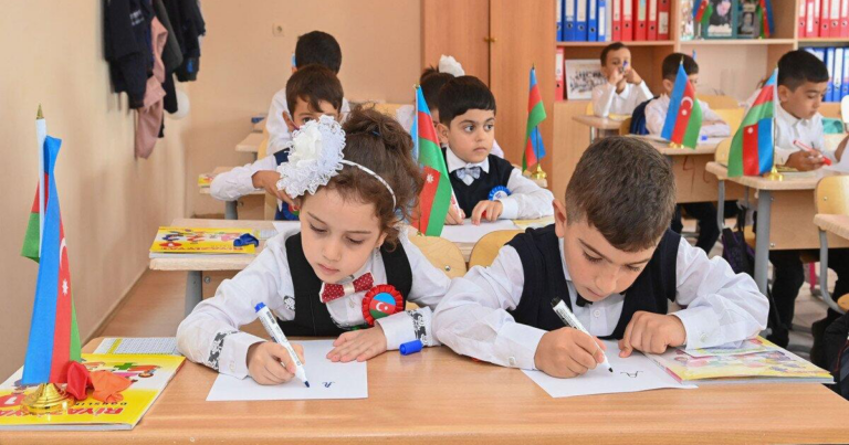 Sabahdan bəzi məktəblərdə dərslər DİSTANT formada keçiriləcək