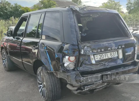 Gəncədə “Range Rover” sərnişin avtobusu ilə toqquşdu, bir ailənin 4 üzvü xəsarət aldı