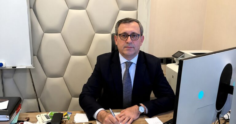 Eynulla Fətullayevin saytını satdığı Adəm İsmayılov kimdir? – İlginc məlumatlar