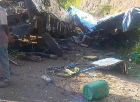 Efiopiyada avtobus dərəyə aşdı, 28 nəfər öldü