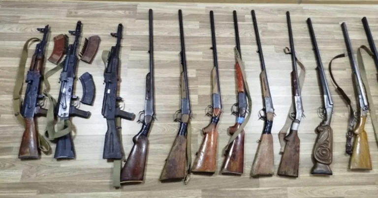 Həftəsonu qanunsuz saxlanılan 10 tüfəng, 3 avtomat aşkarlanıb