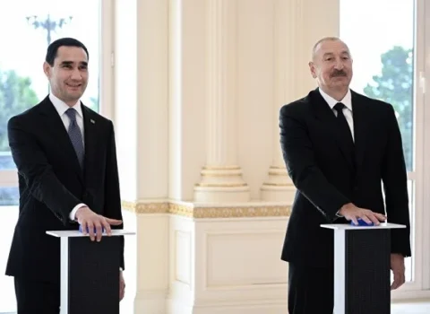 Azərbaycan Türkmənistana tanker hədiyyə etdi – Foto