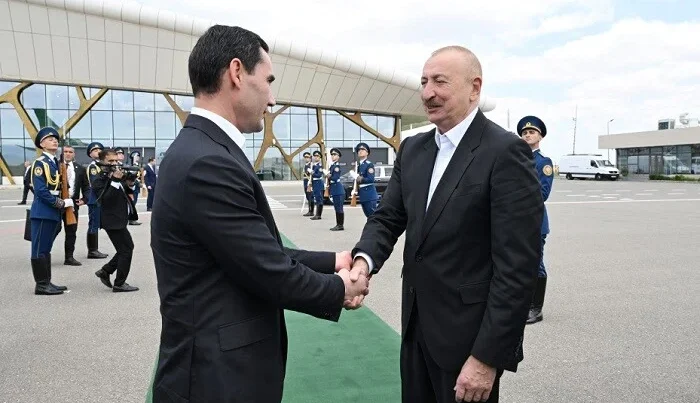 Sərdar Berdiməhəmmədovun Azərbaycana səfəri başa çatdı Sərdar Berdiməhəmmədovun Azərbaycana səfəri başa çatdı