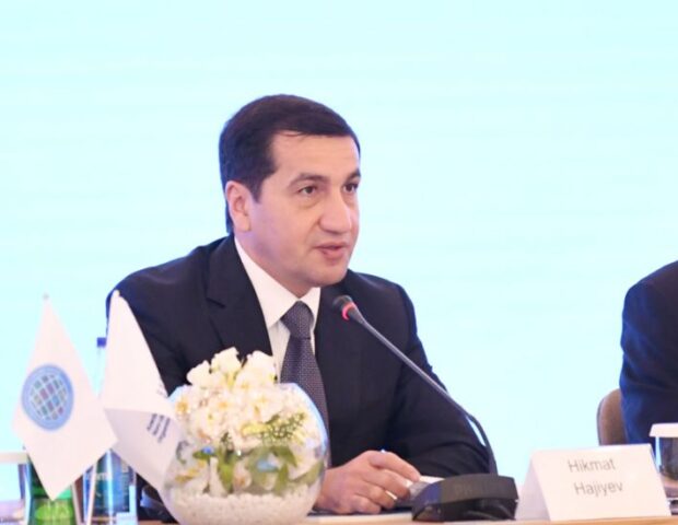 Hikmət Hacıyev Makronun müşaviri ilə Azərbaycan–Fransa münasibətlərini müzakirə edib