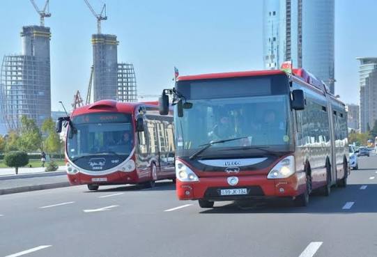 Bakıda hərəkət çətinləşir – İctimai nəqliyyat vədləri puça çıxdı Bakıda hərəkət çətinləşir – İctimai nəqliyyat vədləri puça çıxdı