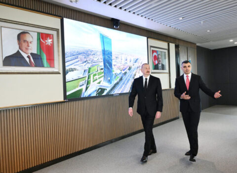 İlham Əliyev Mərkəzi Bankın yeni inzibati binasının açılışında…