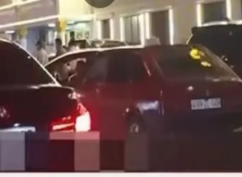 Şadlıq evinin qarşısında insident: polis 5 nəfəri saxladı – FOTOLAR