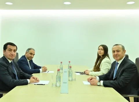 Hikmət Hacıyev Ermənistana necə gedib? – İrəvan AÇIQLADI