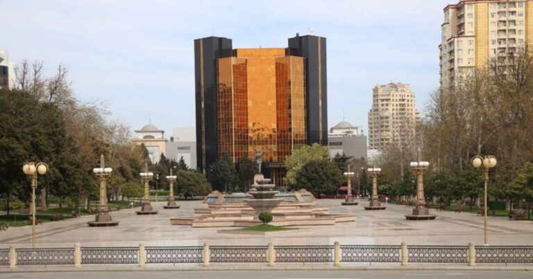 Bakının mərkəzində məşhur bina sökülür? – Park salına bilər Bakının mərkəzində məşhur bina sökülür? – Park salına bilər