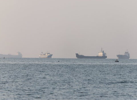 ABŞ Oman körfəzində tankerə zərbə endirib