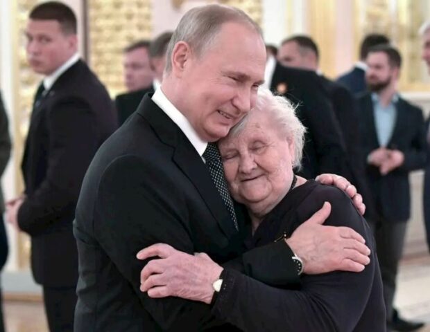 Müəllimindən Putinə məsləhət: Xalqın ehtiyaclarını hiss et