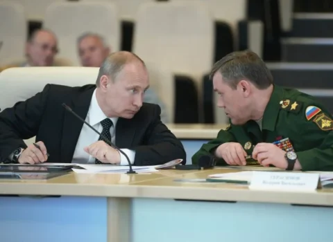 Putin narahatdır, Gerasimov prezidenti aldadır