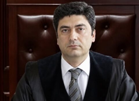 Məhkəmə sədrinə AĞIR İTKİ