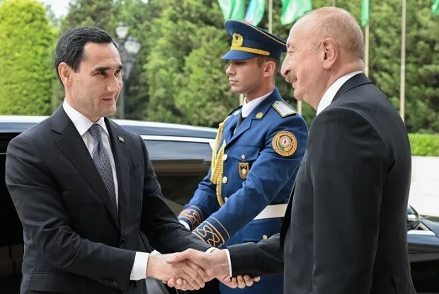 Prezident Berdiməhəmmədovu Füzulidə qarşıladı – FOTOLAR