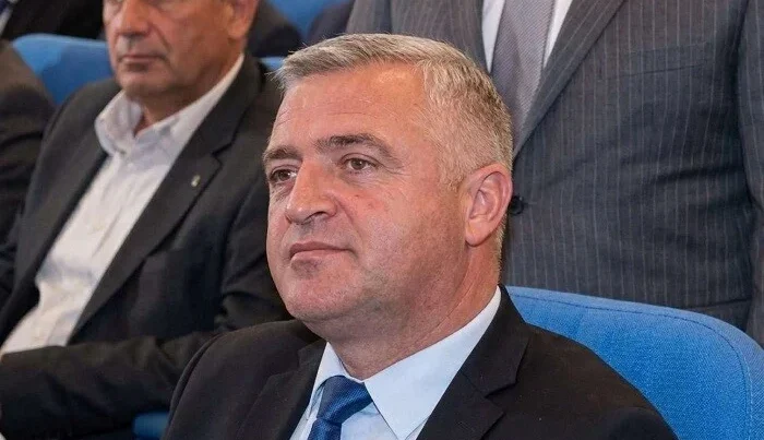 Qalmaqallı məmura cinayət işi açıldı