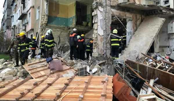 Sumqayıtda yaşayış binasında partlayış: Yaralılar var