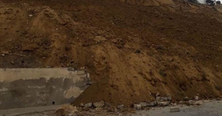Qubada sürüşmə: iki gündür davam edir