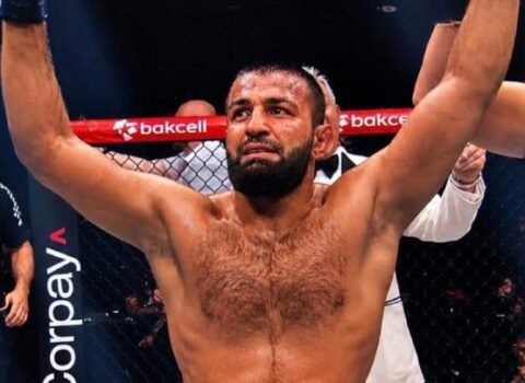 Tahir Abdullayev UFC-də ilk qələbəsini qazandı