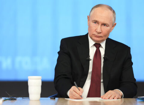 Putin miqrantlarla bağlı həmin qanunu imzaladı