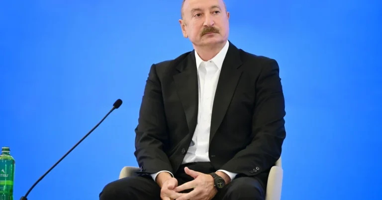 İlham Əliyev: Bizi istəməyən qüvvələrlə mübarizəmiz daimi olacaq İlham Əliyev: Bizi istəməyən qüvvələrlə mübarizəmiz daimi olacaq
