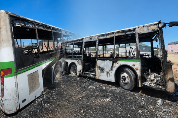 Naxçıvanda avtobuslar yandı (Foto)