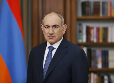 Paşinyan Rusiyaya getdi