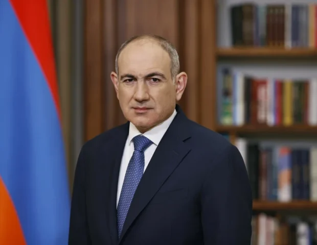 Paşinyan Rusiyaya getdi