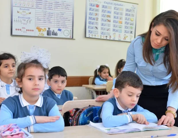 Müəllimlərin geyimi ilə bağlı hüquqi əsas yaradılır