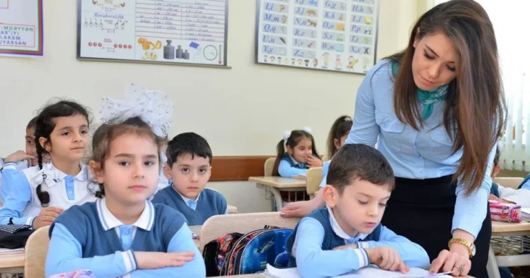 Müəllimlərin geyimi ilə bağlı hüquqi əsas yaradılır