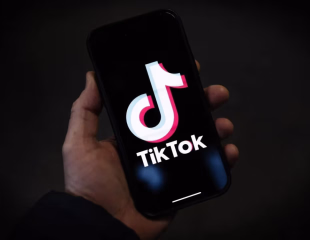 Naxçıvanda 4 “Tiktoker” söyüşə görə saxlanıldı