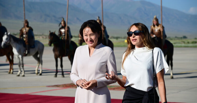 Prezident və xanımının şərəfinə dövlət ziyafəti verildi Prezident və xanımının şərəfinə dövlət ziyafəti verildi
