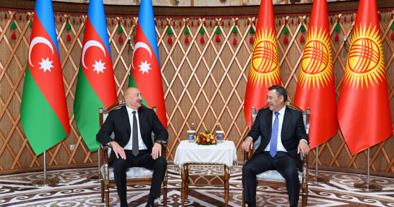 Prezident Sadır Japarov: Qırğızıstan və Azərbaycan bir-birinin timsalında etibarlı dost qazanıb Prezident Sadır Japarov: Qırğızıstan və Azərbaycan bir-birinin timsalında etibarlı dost qazanıb