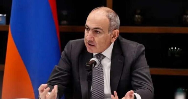 Paşinyanın 3 deputatı mandatdan imtina etdi