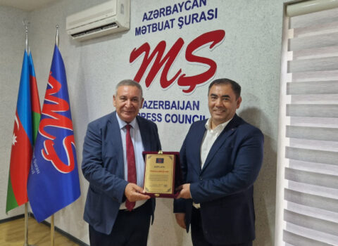 Məhəmmədəli Qəribli 50 illik yubileyi münasibəti ilə təltif edilib