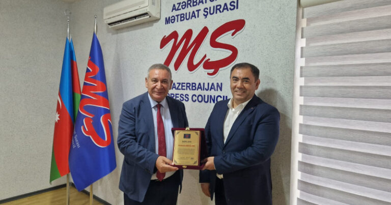 Məhəmmədəli Qəribli 50 illik yubileyi münasibəti ilə təltif edilib