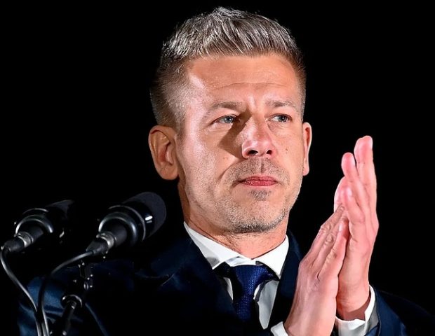 “Dövlət şirkətlərində maaşlar baş nazirin maaşından yüksək ola bilməz” — Macar
