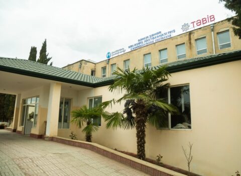 Azərbaycanda QAZİ xəstəxananı YANDIRMAĞA çalışdı