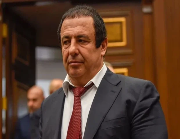 “Çiçəklənən Ermənistan” Partiyasının lideri Qaqik Tsarukyanın evində axtarış aparılır