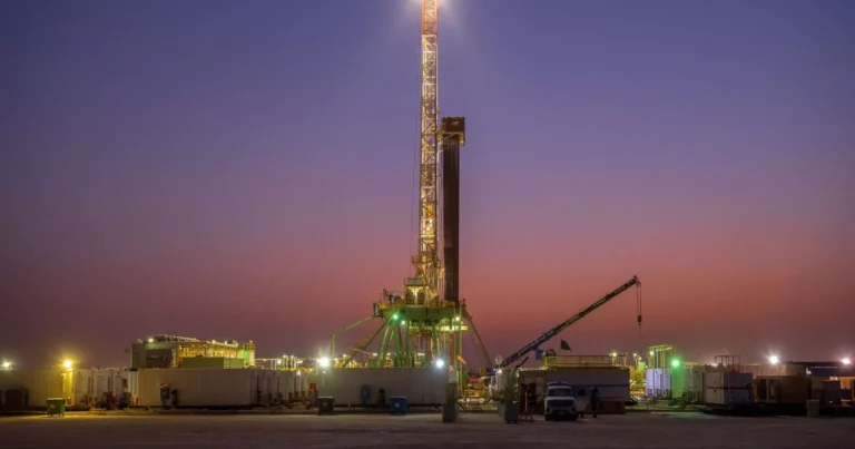 ARAMCO obyektlərinə zərbə: neft emalı zavodu vuruldu – VİDEO 