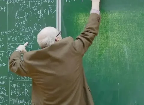65 yaşdan sonra bu müəllimləri işdə saxlayırlar…