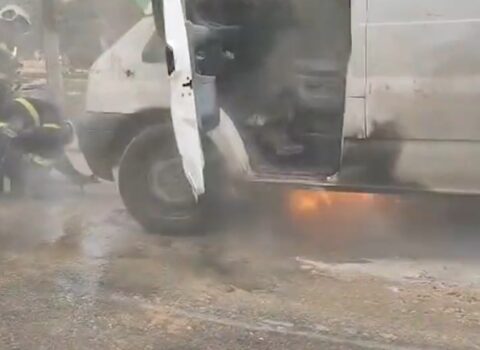 Masazırda “Ford” yandı – VİDEO